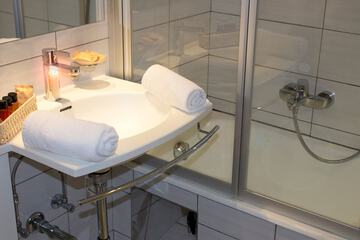 Bathroom sink