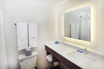 Room 32 of 50