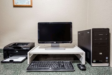 Business Center 10 of 12