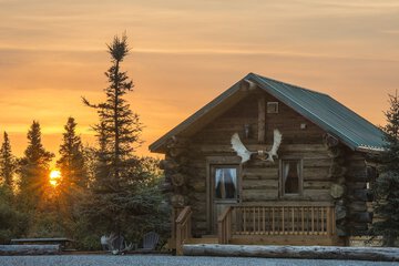 Alaskas Gold Creek Lodge