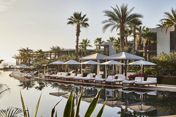 Infinity pool