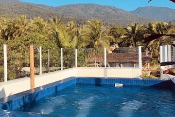 Rooftop pool