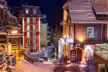Front of property - evening/night