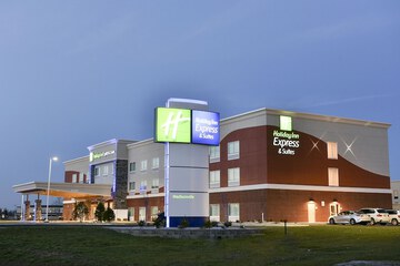 Holiday Inn Express & Suites Madisonville by IHG