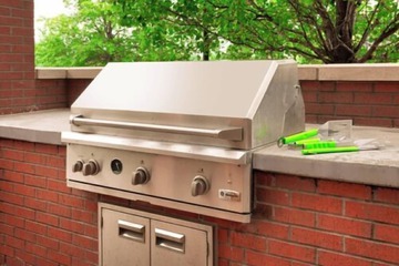 Outdoor banquet area