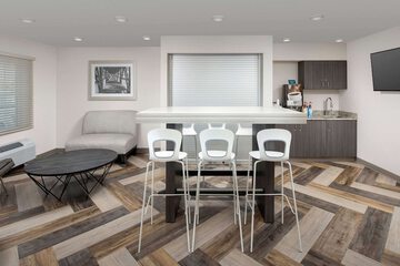 Hotel Interior 9 of 34