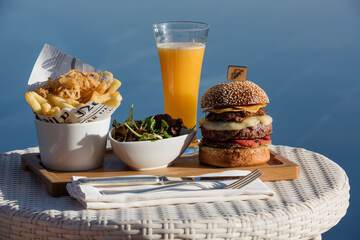 Snack bar