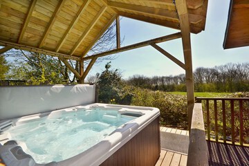 Private spa tub