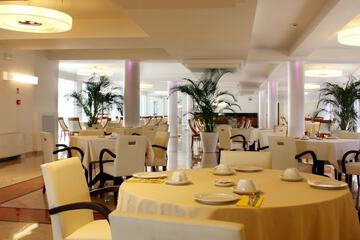 Food court