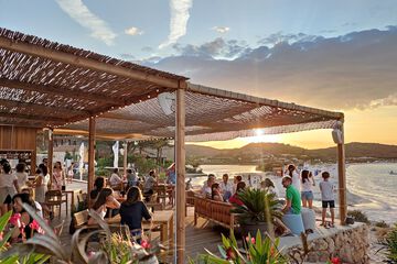 Beach bar