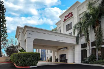 Hampton Inn & Suites Tulare
