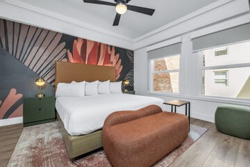 Room 68 of 100