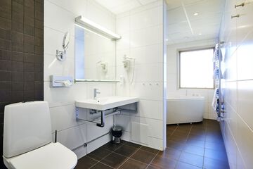 Jetted tub