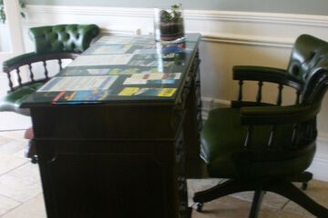Concierge desk