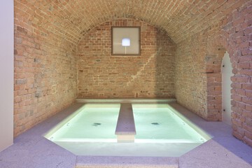 Indoor spa tub
