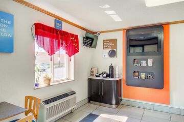 Breakfast/Coffee Service 29 of 29