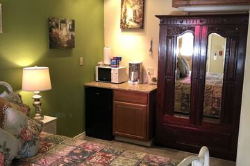 Mini-refrigerator