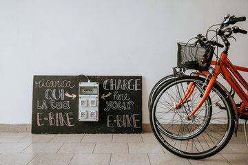 Electric vehicle charging station