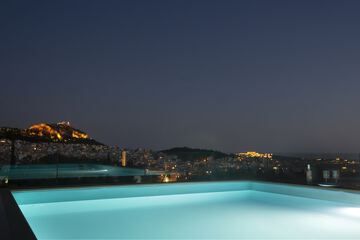 Infinity pool