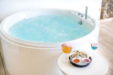 Private spa tub