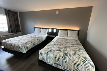 Room 12 of 18