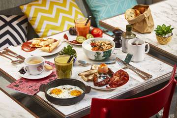 Breakfast meal