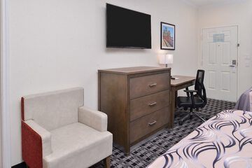 Room 10 of 27