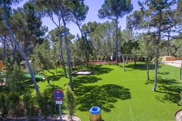 Children's play area - outdoor