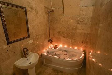 Jetted tub