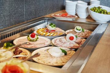 Breakfast buffet