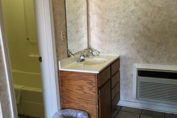 Bathroom sink