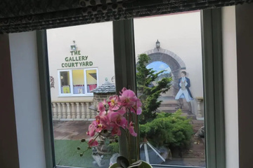 balcony