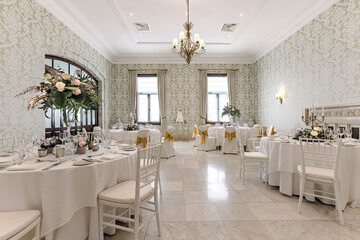 Indoor wedding