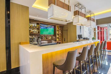 Sports bar