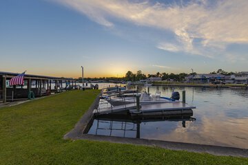 Dock