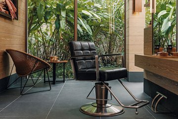 Hair salon