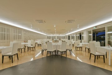 Food court