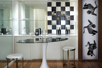 Private kitchenette