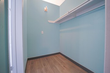 Room 22 of 35