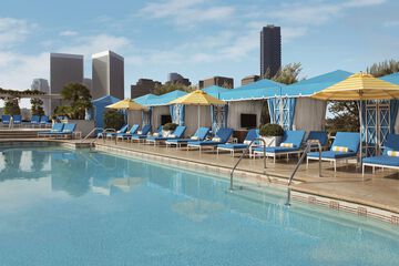 Rooftop pool