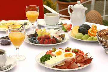 Breakfast meal