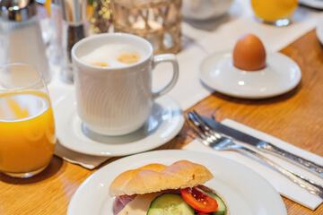 Breakfast meal