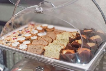 Breakfast/Coffee Service 31 of 36