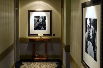 Ballroom/Hall 54 of 60