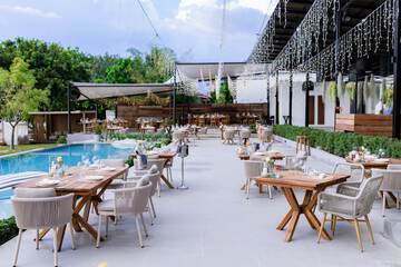 Beach bar