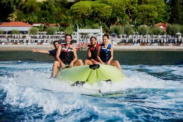 Surfing/boogie boarding