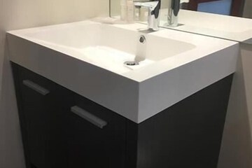 Bathroom sink