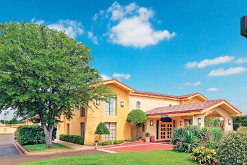 Magnuson Hotel Texarkana