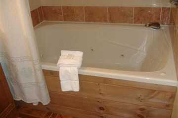 Sturbridge Country Inn