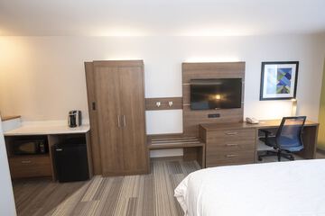 Room 21 of 33
